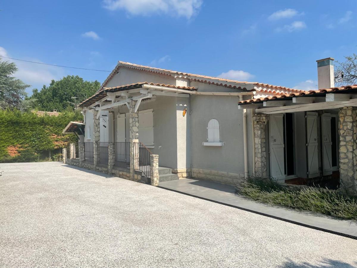 Villa Camille Cereste Exterior photo
